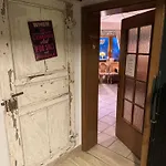 Kraus Ruhiges In Bielefeld-heepen, Kostenloser Parkplatz Hotel Bielefeld