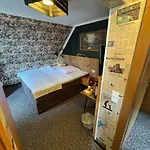 Kraus Ruhiges In Bielefeld-heepen, Kostenloser Parkplatz Hotel Bielefeld