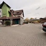 Kraus - Zentral In Bielefeld-heepen, Gratis Parken, 24h Self Check-in Bielefeld