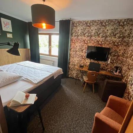 Hotel Kraus - Zentral In Bielefeld-Heepen, Gratis Parken, 24H Check-In מלון