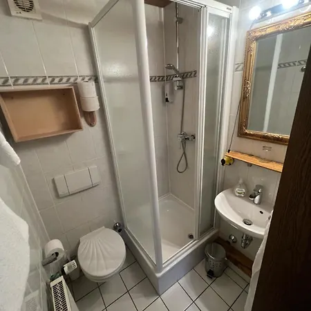 Hotel Kraus - Zentral In Bielefeld-Heepen, Gratis Parken, 24H Check-In *