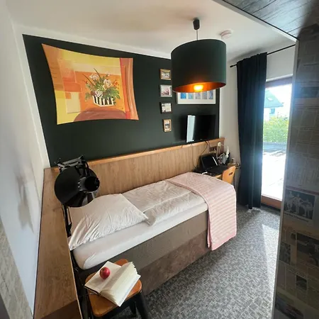 Hotel Kraus Ruhiges Hotel in Bielefeld-Heepen, kostenloser Parkplatz Bielefeld