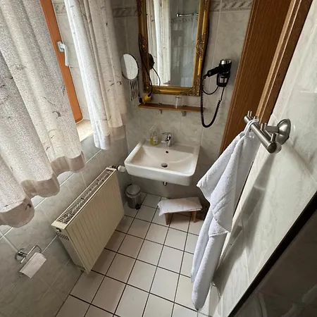 Hotel Kraus - Zentral In Bielefeld-Heepen, Gratis Parken, 24H Check-In Bielefeld