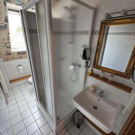 Hotel Kraus - Zentral In Bielefeld-Heepen, Gratis Parken, 24H Check-In Hotel Bielefeld