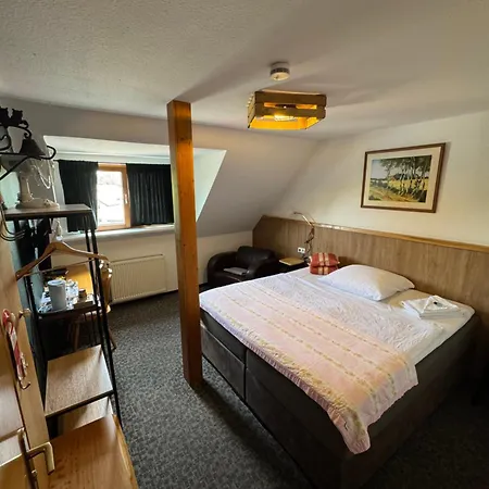 Hotel Kraus Ruhiges Hotel in Bielefeld-Heepen, kostenloser Parkplatz *