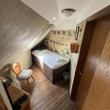 Hotel Kraus - Zentral In Bielefeld-Heepen, Gratis Parken, 24H Check-In Hotel