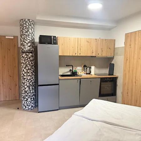 Hotel Kraus - Zentral In Bielefeld-Heepen, Gratis Parken, 24H Check-In Hotel *