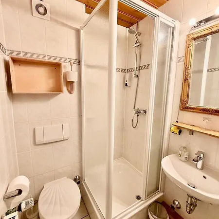 Hotel Kraus - Zentral In Bielefeld-heepen, Gratis Parken, 24h Self Check-in *