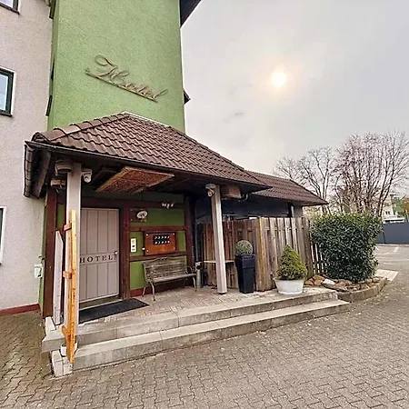 Kraus Ruhiges In Bielefeld-heepen, Kostenloser Parkplatz Hotel Bielefeld