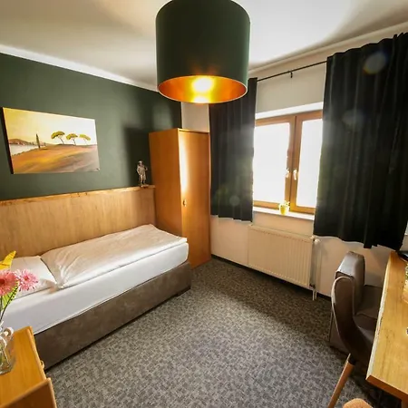 Hotel Hotel Kraus Ruhiges Hotel in Bielefeld-Heepen, kostenloser Parkplatz