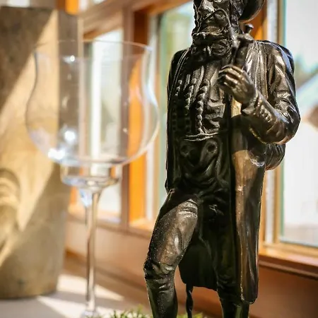 Hotel Kraus Ruhiges Hotel in Bielefeld-Heepen, kostenloser Parkplatz * Bielefeld