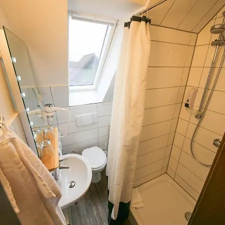 Hotel Kraus - Zentral In Bielefeld-Heepen, Gratis Parken, 24H Check-In