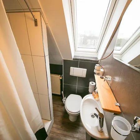 Hotel Kraus - Zentral In Bielefeld-Heepen, Gratis Parken, 24H Check-In Hotel *