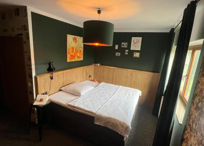 Hotel Kraus Ruhiges In Bielefeld-heepen, Kostenloser Parkplatz