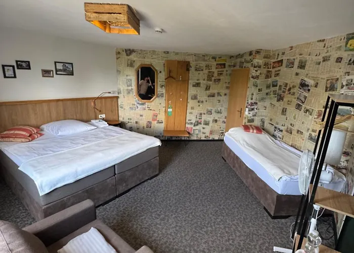 Kraus Ruhiges In Bielefeld-heepen, Kostenloser Parkplatz Hotel *