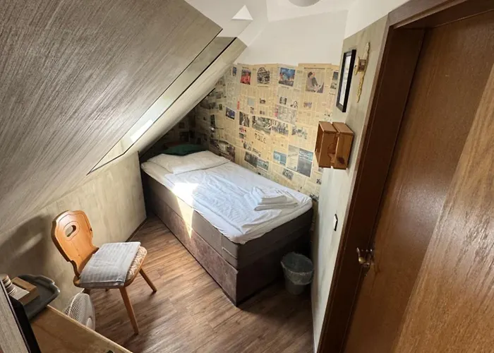 Hotel Kraus - Zentral In Bielefeld-Heepen, Gratis Parken, 24H Check-In Hotel