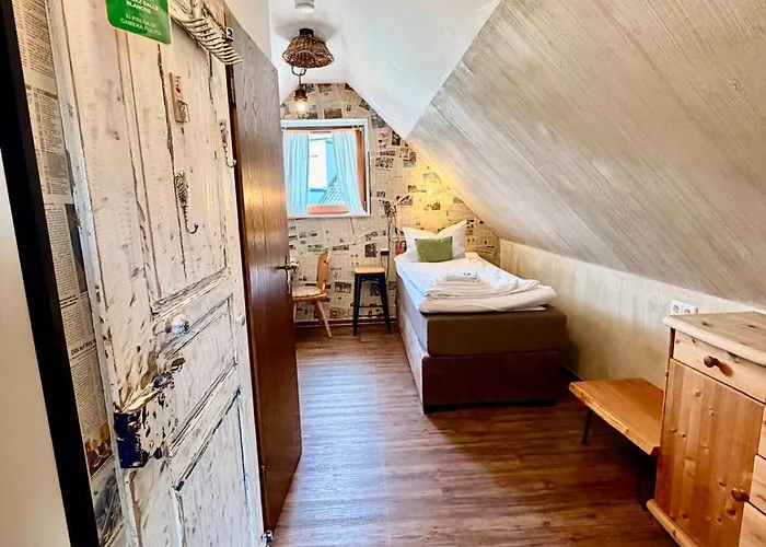 Kraus - Zentral In Bielefeld-heepen, Gratis Parken, 24h Check-in Hotel *