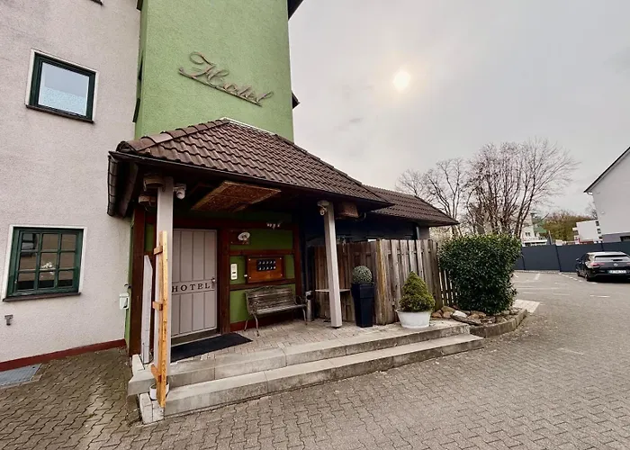 Hotel Kraus Ruhiges In Bielefeld-heepen, Kostenloser Parkplatz