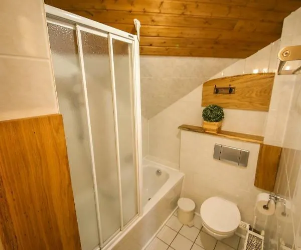 Kraus - Zentral In Bielefeld-heepen, Gratis Parken, 24h Check-in Hotel Bielefeld